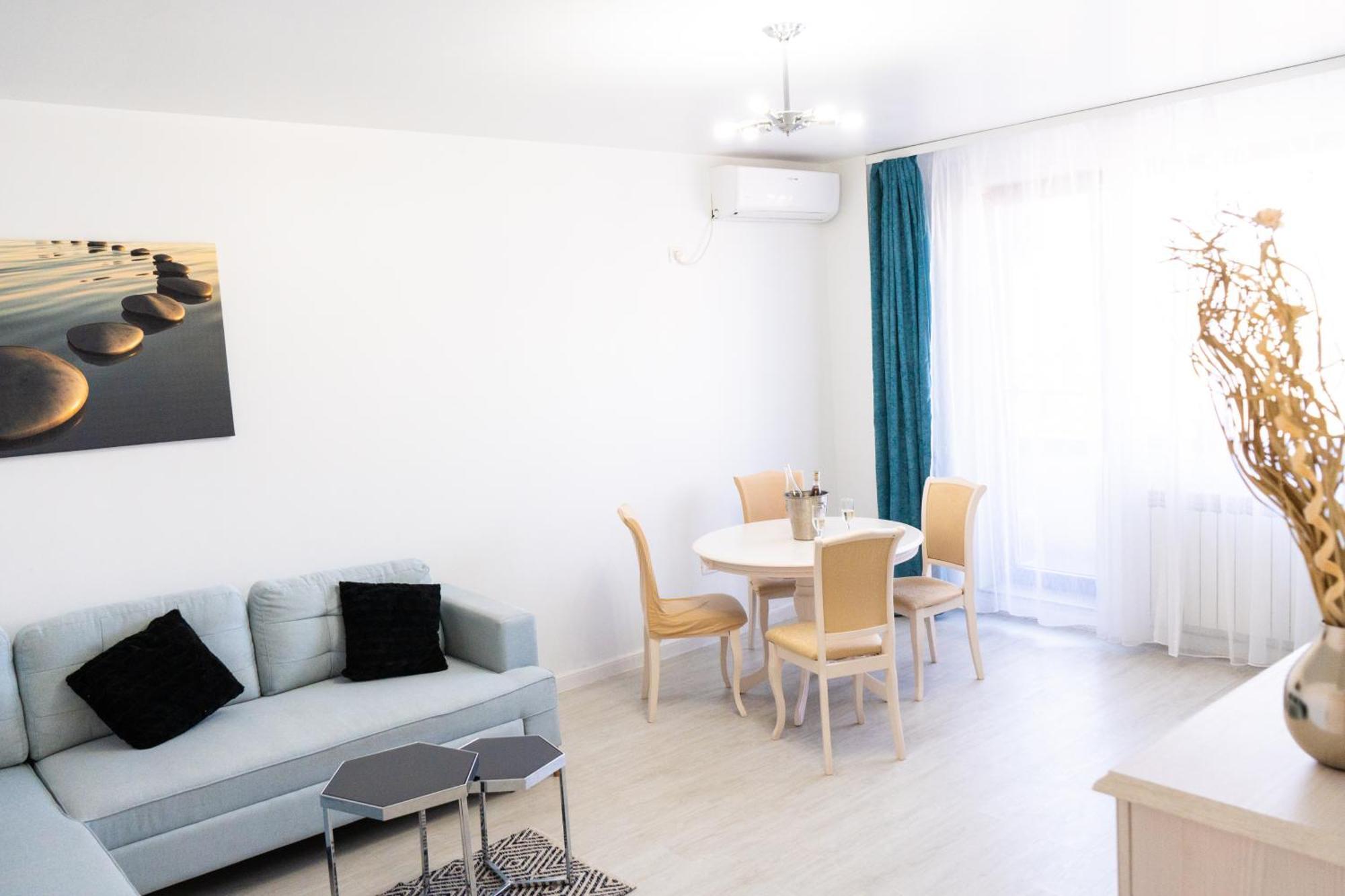 Alexis Spacious Classic Apartment Mamaia Eksteriør billede