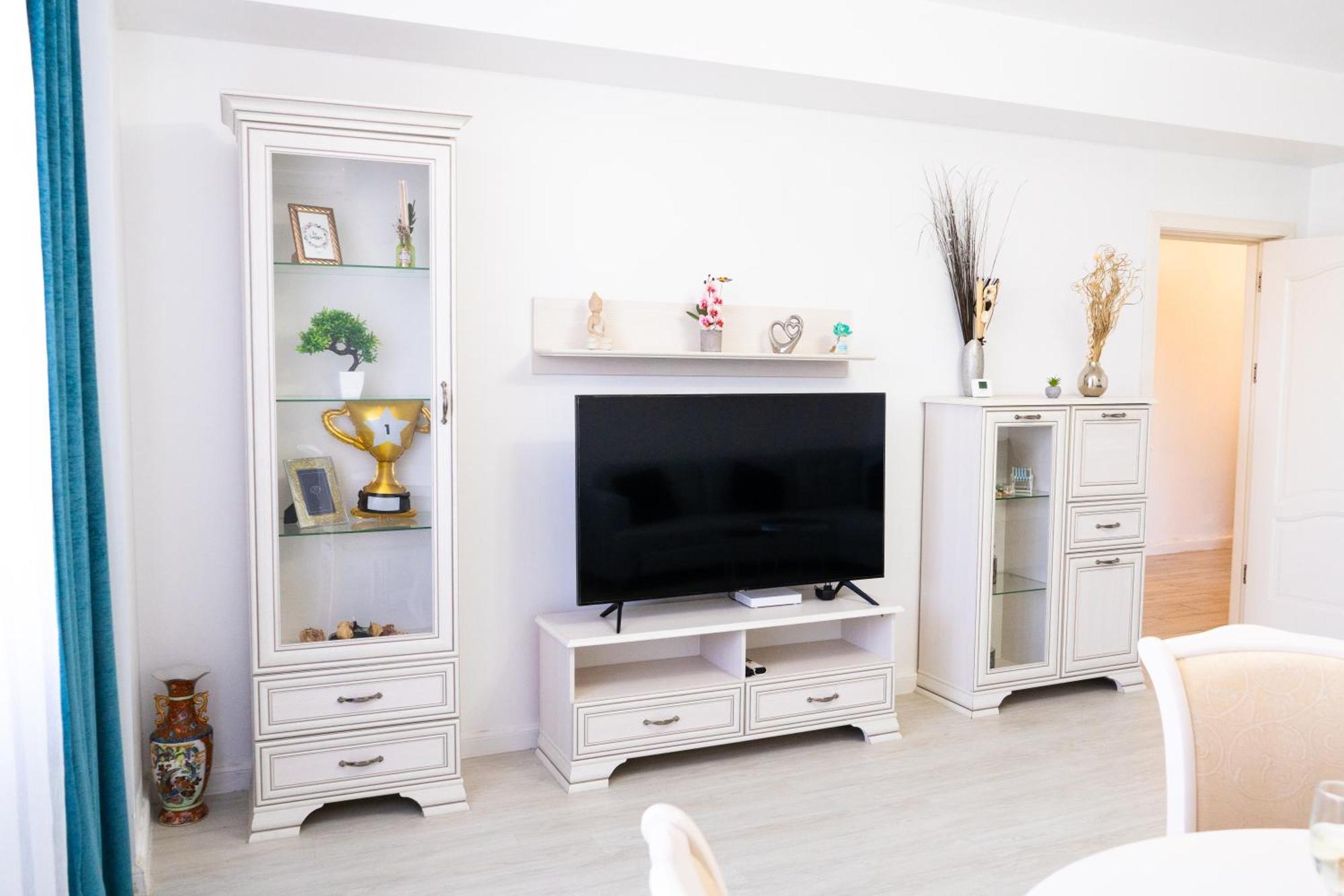 Alexis Spacious Classic Apartment Mamaia Eksteriør billede